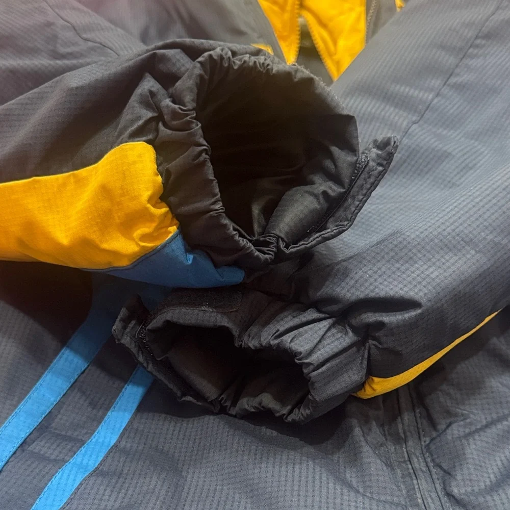 Vintage Weatherproof Expedition Kids Jacket in Navy, Yellow, and Blue - Picture 5 of 8